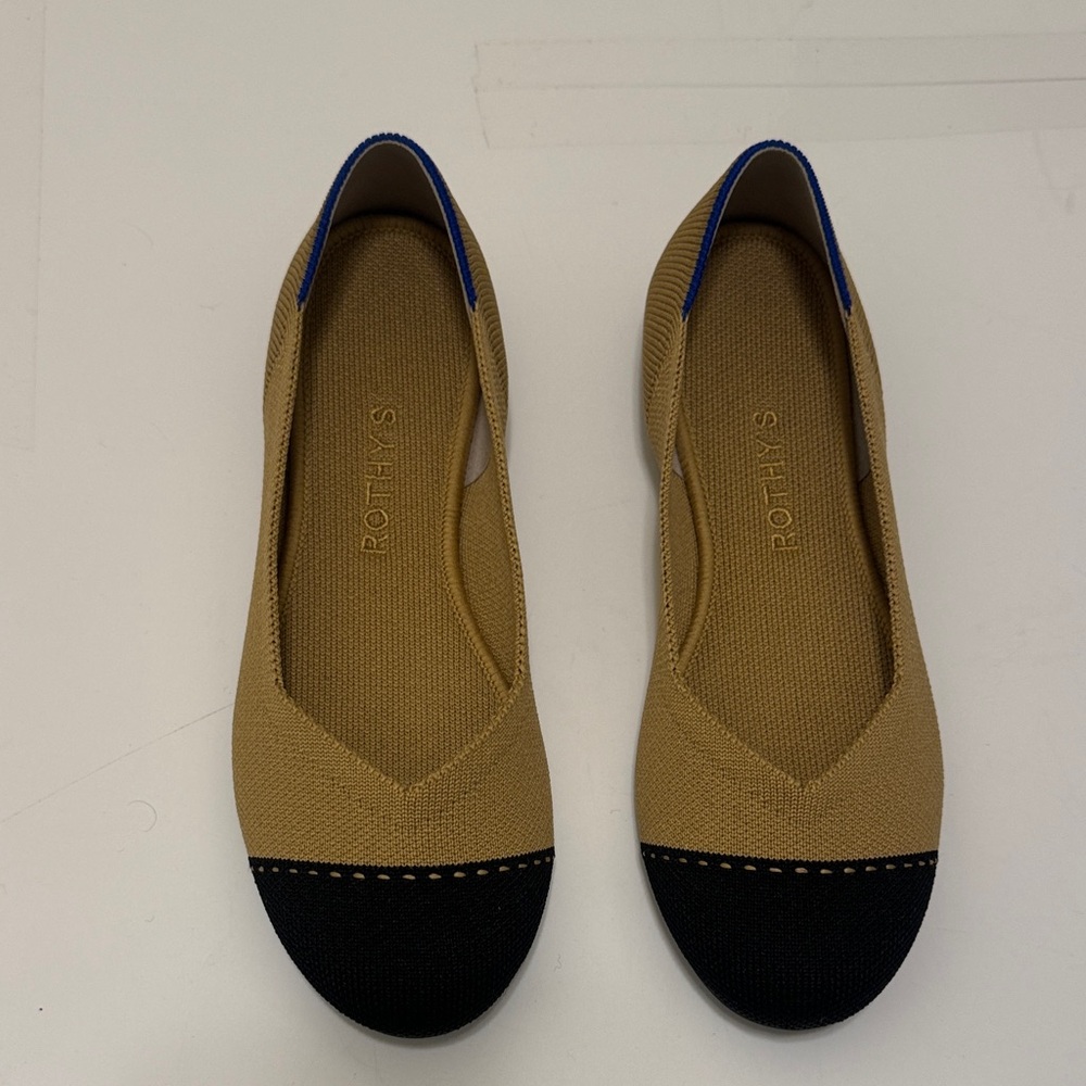 Rothy’s Women Camel and black Round toe Shoes